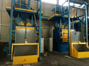 Q3210自動上(shang)下料(liao)履帶(dai)式(shi)抛(pao)丸機(ji)